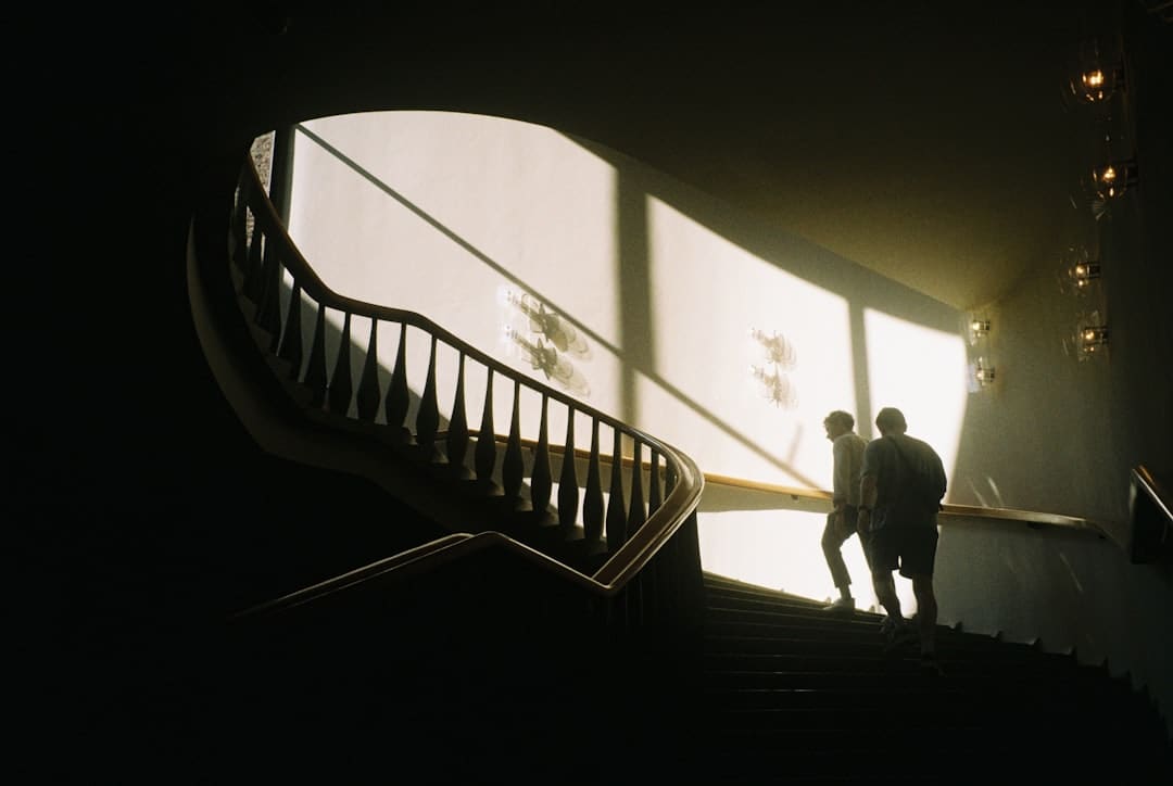 https://image.cnstock.com/image/1741050476167_1XaRyG_1741050476653.png